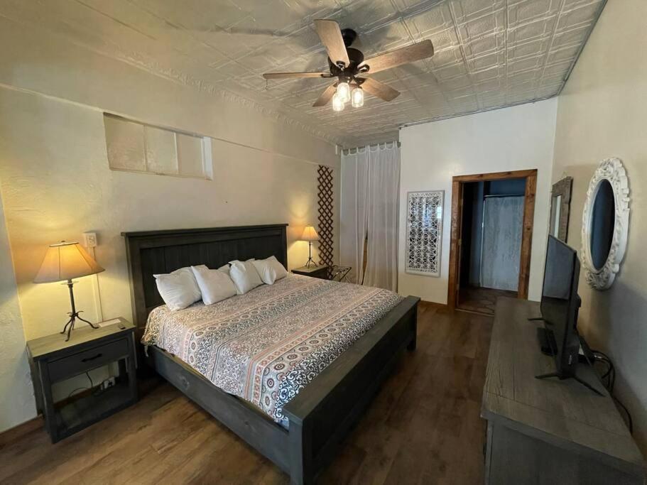 Апартаменты Loft 4 - 1 Of 5 Downtown Алпайн Экстерьер фото